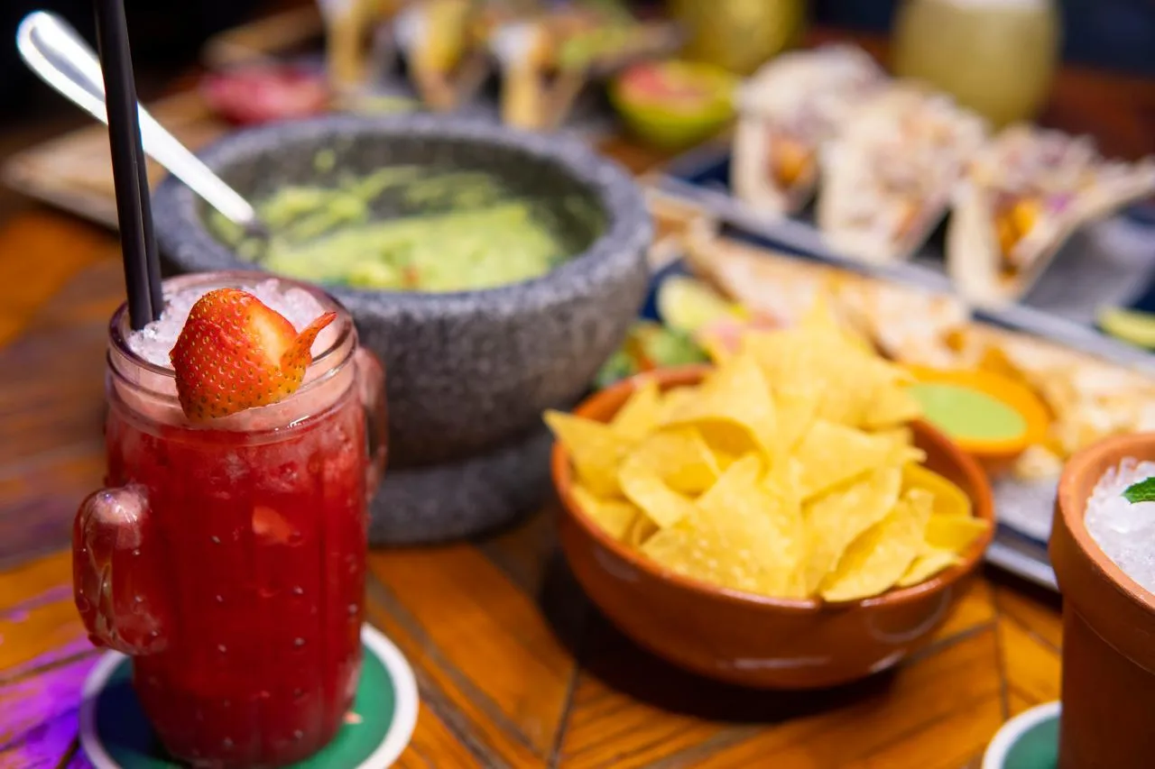 Drinks and guacamole at El Chapo's